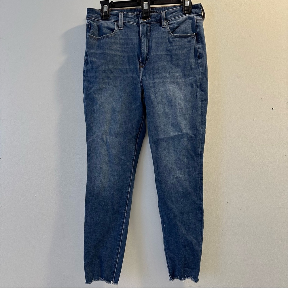 American Eagle Women’s Super High Rise Jeggings Medium Wash